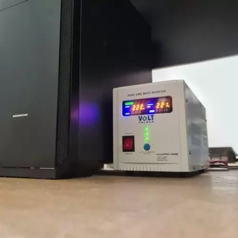 Zasilacz awaryjny UPS SINUS PRO 1000E 12/230V Zasilacz awaryjny UPS SINUS PRO 1000E 12/230V