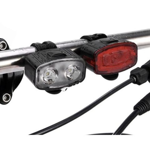 Lampa rowerowa + tylne światło Trizand 24003 Lampa rowerowa + tylne światło Trizand 24003